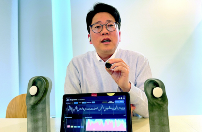 Noh Seung-pyo, CIC head of LG’s SleepWave company, explaining about the product