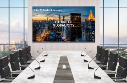 LG MAGNIT All-in-One in a corporate meeting room