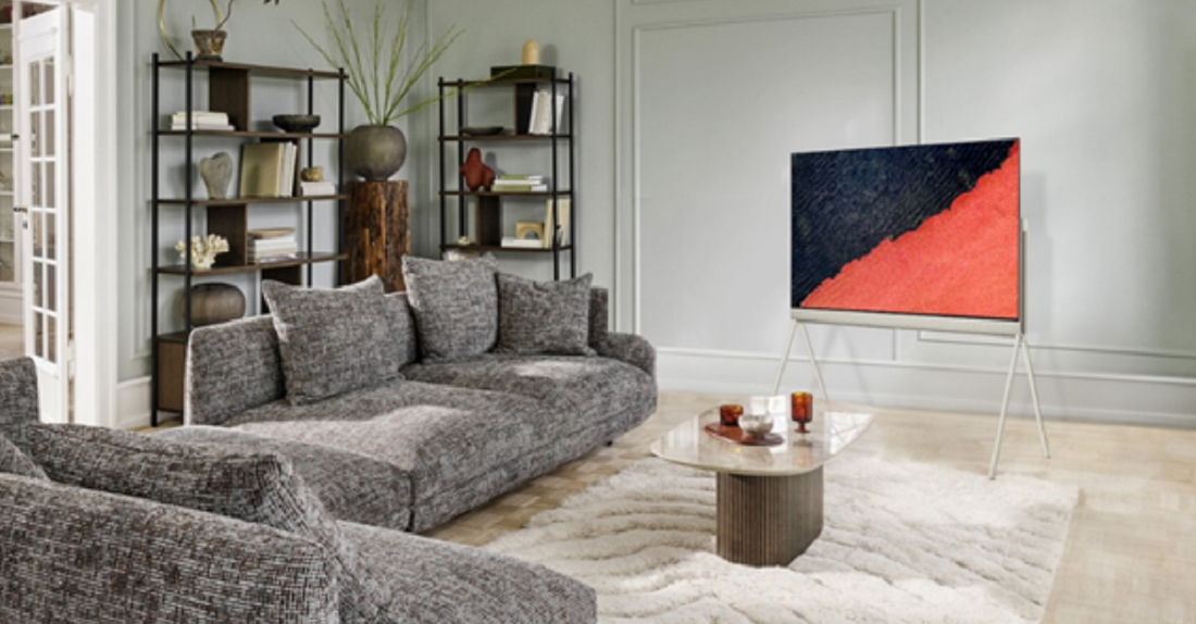 A photo of the LG Objet Collection Pose displayed in a living room-like setting