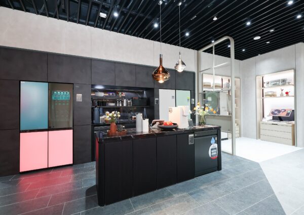A photo of the kitchen zone with LG products