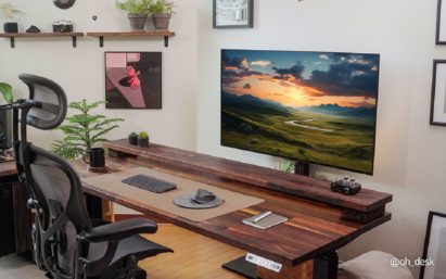 A picture of an LG OLED TV in a desk setting