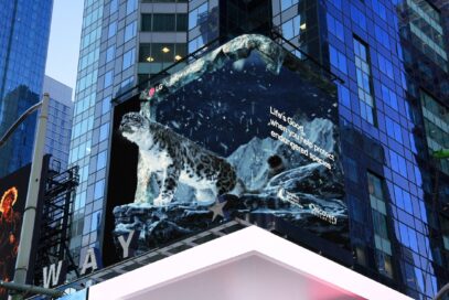 A picture of the LG 3D anamorphic experience on the Times Square billboard at day time