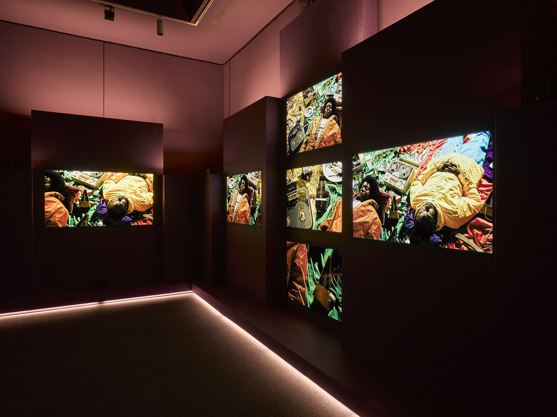 LG-OLED-Art-Venice-Biennale-05.jpg