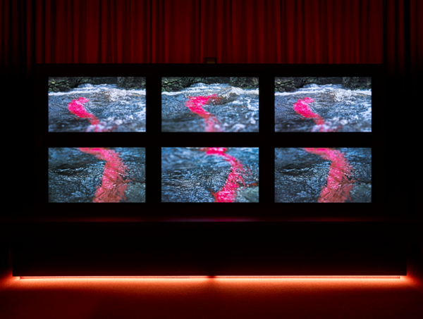 LG-OLED-Venice-Biennale-06-600x453.png