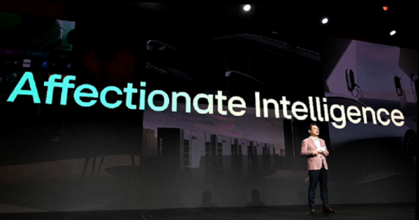 A picture of LG CEO William Cho on stage talking in front of the words Affectionate Intelligence