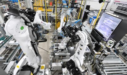 A photo of the various machines busy at work in a Smart Factory