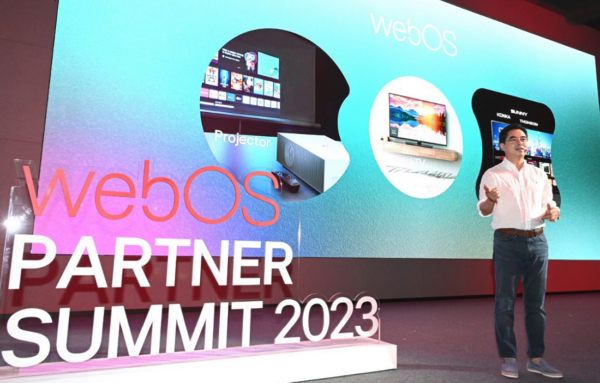 A picture of Park Hyoung-sei presenting on stage at the webOS Partner Summit 2023