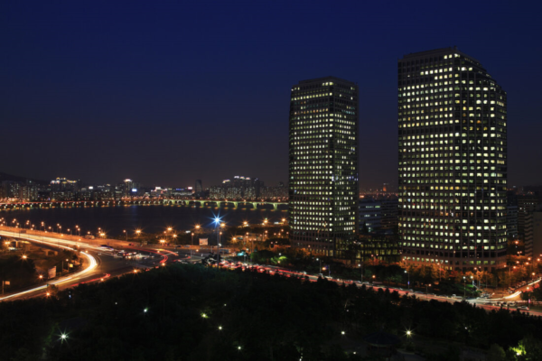 Picture of the LG Twin Towers at night