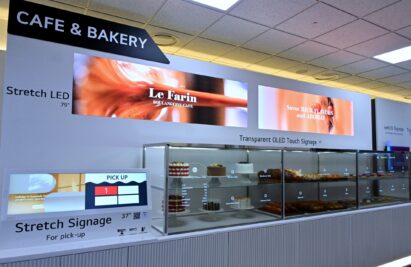 LG Stretch Signage displayed at the retail showcase booth